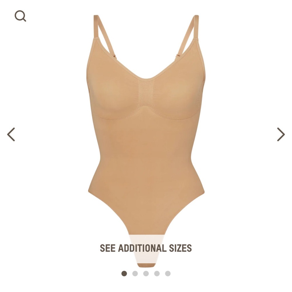 Skims SEAMLESS SCULPT THONG BODYSUIT